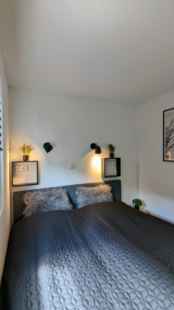 Schlafzimmer mit Doppelbett 160 cm 